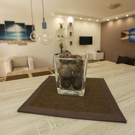 Modern Apartment With Free Parking Nowy Sad Zewnętrze zdjęcie